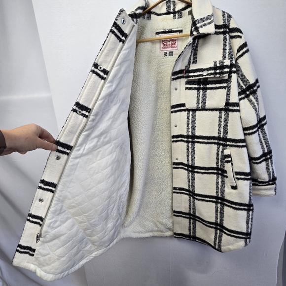 Levi's Women's Wool Blend Sherpa Plaid Lined Long Shacket Size Large - Picture 9 of 14